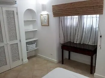 South Ocean Villa 402 Hastings 0*,  Μπαρμπάντος